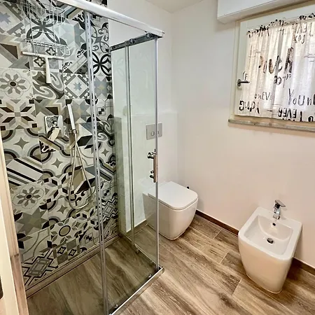 La - Puzzle House Apartment *