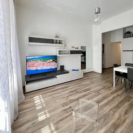 La - Puzzle House